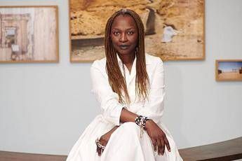 Addio a Koyo Kouoh curatrice della Biennale Arte 2026 Addio a Koyo Kouoh curatrice della Biennale Arte 2026