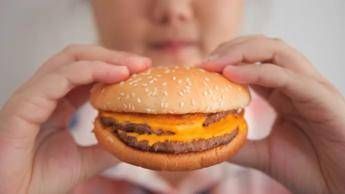 Alimentazione peggiora dieta italiani Iss meno qualita e piu cibi ultra processati Alimentazione peggiora dieta italiani Iss meno qualita e piu cibi ultra processati
