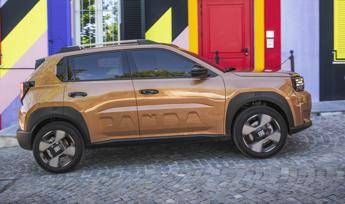 Arriva la Fiat Grande Panda ibrida presentato anche progetto 4x4 1 Arriva la Fiat Grande Panda ibrida presentato anche progetto 4x4 1