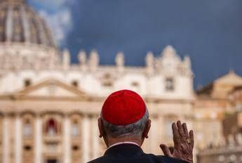 Conclave 2025 cellulari out e cardinali blindati tutto top secret le regole Conclave 2025 cellulari out e cardinali blindati tutto top secret le regole