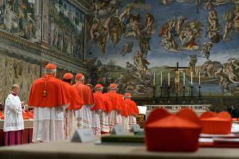 Conclave riforme o restaurazione scontro tra due visioni Conclave riforme o restaurazione scontro tra due visioni