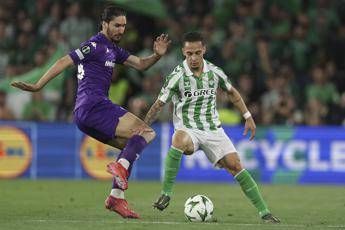 Conference League Betis Siviglia Fiorentina 2 1 in andata semifinale Conference League Betis Siviglia Fiorentina 2 1 in andata semifinale