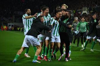 Conference League Fiorentina Betis Siviglia 2 2 ai supplementari spagnoli in finale Conference League Fiorentina Betis Siviglia 2 2 ai supplementari spagnoli in finale