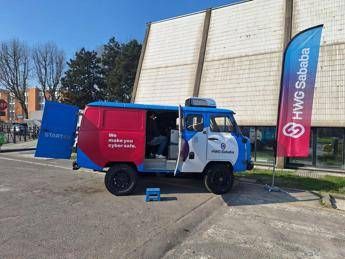 Cyber Bus di HWG Sababa la formazione sulla Cybersecurity viaggia in tutta Italia Cyber Bus di HWG Sababa la formazione sulla Cybersecurity viaggia in tutta Italia