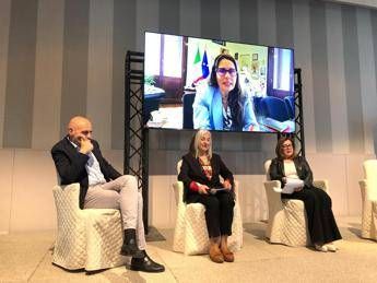 Disabili Locatelli Con riforma migliori risposte anche per pazienti con Sla Disabili Locatelli Con riforma migliori risposte anche per pazienti con Sla