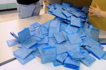 Elezioni comunali 2025 primi exit poll Genova Matera Ravenna e Taranto Elezioni comunali 2025 primi exit poll Genova Matera Ravenna e Taranto