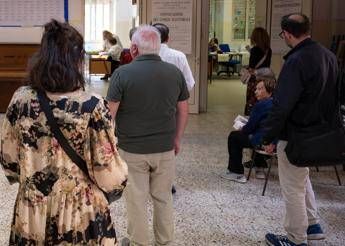 Elezioni comunali affluenza ore 12 al 1355. Urne aperte oggi e domani Elezioni comunali affluenza ore 12 al 1355. Urne aperte oggi e domani
