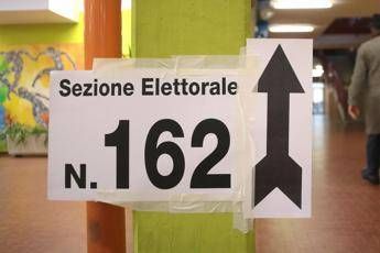 Elezioni comunali urne aperte occhi puntati su Genova Ravenna Taranto e Matera Elezioni comunali urne aperte occhi puntati su Genova Ravenna Taranto e Matera