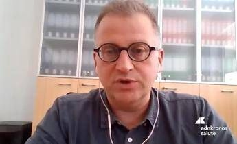 Farmaci Emmi UniTs Nuove molecole in vasculiti sistemiche riducono uso cortisone Farmaci Emmi UniTs Nuove molecole in vasculiti sistemiche riducono uso cortisone
