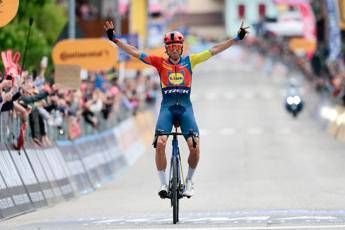 Giro dItalia Carlos Verona vince quindicesima tappa. Del Toro sempre in rosa Giro dItalia Carlos Verona vince quindicesima tappa. Del Toro sempre in rosa