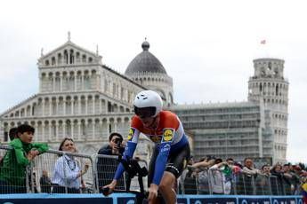 Giro dItalia Hoole vince la decima tappa e Del Toro resta in rosa Giro dItalia Hoole vince la decima tappa e Del Toro resta in rosa