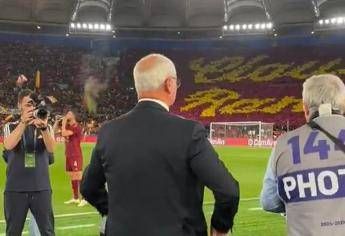 Grande condottiero romanista vero Ranieri omaggio da brividi dellOlimpico Video Grande condottiero romanista vero Ranieri omaggio da brividi dellOlimpico Video