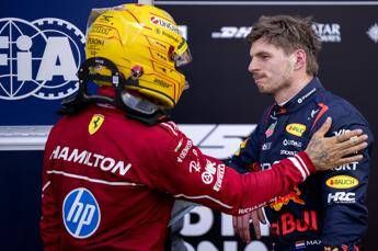 Hamilton Verstappen scintille a Monaco impeding dellinglese poi si chiariscono Hamilton Verstappen scintille a Monaco impeding dellinglese poi si chiariscono