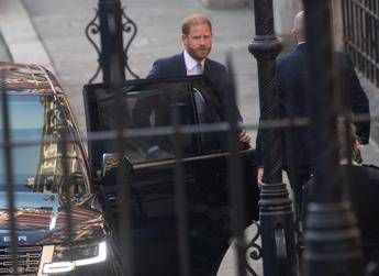 Harry non e una vittima ma un ricco che si lamenta la stoccata del Guardian