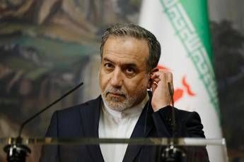 Iran Usa quarto round di colloqui sul nucleare. Teheran Su uranio disposti a rallentare Iran Usa quarto round di colloqui sul nucleare. Teheran Su uranio disposti a rallentare