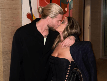Karius gioca a calcio con la figlia Aria lorgoglio di Diletta Leotta Stesso Dna Karius gioca a calcio con la figlia Aria lorgoglio di Diletta Leotta Stesso Dna
