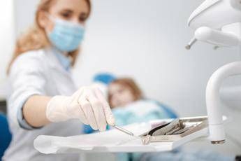 Lallarme 1mln 350mila bimbi mai dal dentista per problemi economici Lallarme 1mln 350mila bimbi mai dal dentista per problemi economici