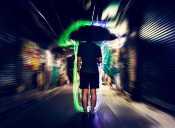 Luce che si spegne dopo la morte e quella che ci rende radiosi Luce che si spegne dopo la morte e quella che ci rende radiosi