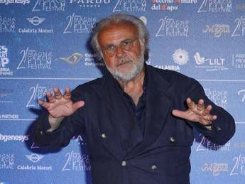 Mara Venier stuzzica Jerry Cala Ti ricordi comeri generoso. con le altre donne Mara Venier stuzzica Jerry Cala Ti ricordi comeri generoso. con le altre donne