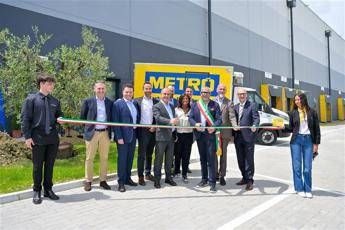 Metro Italia inaugurato a Pontedera terzo deposito dedicato a consegne dirette a clienti Metro Italia inaugurato a Pontedera terzo deposito dedicato a consegne dirette a clienti