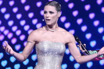 Michelle Hunziker canta allEurovision ma non si vede la spiegazione della Rai Michelle Hunziker canta allEurovision ma non si vede la spiegazione della Rai