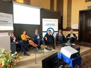 Mobilita indagine oltre unora al giorno per il tragitto casa lavoro Mobilita indagine oltre unora al giorno per il tragitto casa lavoro