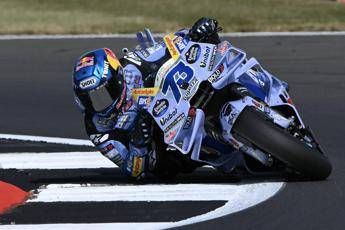 MotoGp Alex Marquez vince la Sprint. Secondo il fratello Marc lontano Bagnaia MotoGp Alex Marquez vince la Sprint. Secondo il fratello Marc lontano Bagnaia