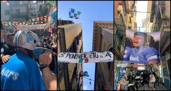 Napoli citta sospesa per possibile scudetto invasa da marea azzurra Napoli citta sospesa per possibile scudetto invasa da marea azzurra