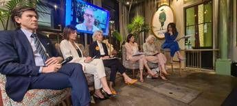 Oncologo Curigliano Potenzialmente guaribile il cancro al seno localizzato Oncologo Curigliano Potenzialmente guaribile il cancro al seno localizzato