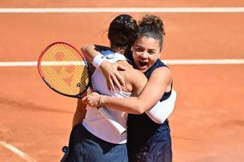 Paolini Errani altro trionfo a Roma le azzurre vincono gli Internazionali nel doppio Paolini Errani altro trionfo a Roma le azzurre vincono gli Internazionali nel doppio