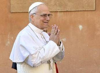 Papa Leone XIV visita a sorpresa a Genazzano lomaggio alla Madonna del Buon Consiglio Papa Leone XIV visita a sorpresa a Genazzano lomaggio alla Madonna del Buon Consiglio
