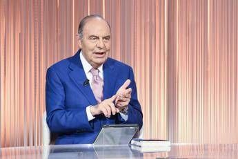 Porta a Porta stasera 18 maggio su Rai 1 lo speciale su papa Leone XIV Porta a Porta stasera 18 maggio su Rai 1 lo speciale su papa Leone XIV