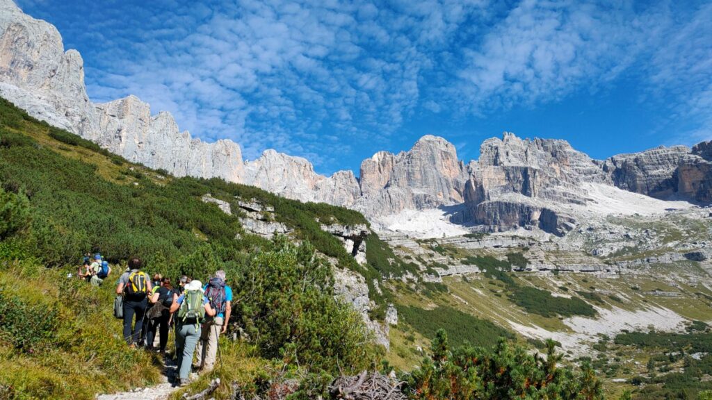 Pronti per il futuro opportunita e sfide per lo sviluppo sostenibile nel Sito delle Dolomiti Patrimonio Mondiale UNESCO Pronti per il futuro opportunita e sfide per lo sviluppo sostenibile nel Sito delle Dolomiti Patrimonio Mondiale UNESCO
