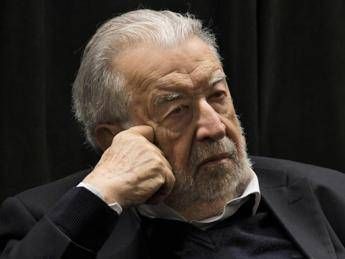 Pupi Avati Politica troppo divisa sembra che mie proposte non interessino Pupi Avati Politica troppo divisa sembra che mie proposte non interessino