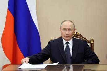 Putin in cattedra i manuali delle medie che cancellano lUcraina Putin in cattedra i manuali delle medie che cancellano lUcraina