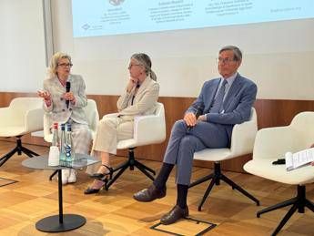 Ricerca Salvatore UniNa Quella di base fondamentale per linnovazione biomedica Ricerca Salvatore UniNa Quella di base fondamentale per linnovazione biomedica