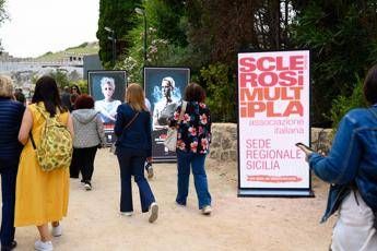 Settimana sclerosi multipla da Siracusa un messaggio forte dal Teatro Greco Settimana sclerosi multipla da Siracusa un messaggio forte dal Teatro Greco