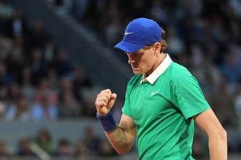 Sinner buona la prima al Roland Garros batte Rinderknech e vola al secondo turno Sinner buona la prima al Roland Garros batte Rinderknech e vola al secondo turno