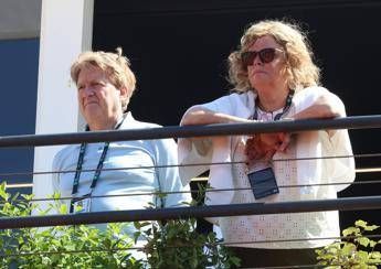 Sinner troppa tensione mamma Siglinde lascia il Centrale e passeggia per il Foro Sinner troppa tensione mamma Siglinde lascia il Centrale e passeggia per il Foro