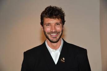 Stefano De Martino Troppi complimenti abbasso il volume per tenere a bada il mio ego Stefano De Martino Troppi complimenti abbasso il volume per tenere a bada il mio ego