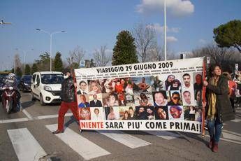 Strage Viareggio Appello conferma condanne. Cinque anni per Moretti il legale Faremo ricorso Strage Viareggio Appello conferma condanne. Cinque anni per Moretti il legale Faremo ricorso