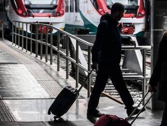 Treni Usb revoca sciopero 17 maggio Si fara il 23 Treni Usb revoca sciopero 17 maggio Si fara il 23