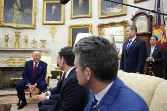 Trump perde Waltz consigliere si dimette dopo scandalo chat Trump perde Waltz consigliere si dimette dopo scandalo chat