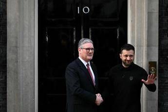 Ucraina Londra vara 100 nuove sanzioni contro la Russia. Nuovo pacchetto dallUe Ucraina Londra vara 100 nuove sanzioni contro la Russia. Nuovo pacchetto dallUe