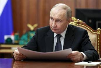 Ucraina Putin attacca Sanzioni Occidente si danneggia da solo idioti Ucraina Putin attacca Sanzioni Occidente si danneggia da solo idioti