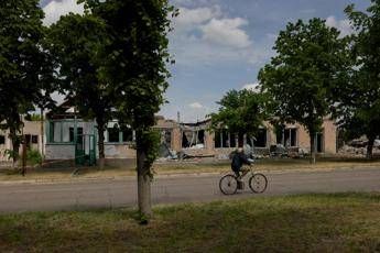 Ucraina Russia iniziata la tregua di Putin Kiev denuncia bombardamenti su Sumy Ucraina Russia iniziata la tregua di Putin Kiev denuncia bombardamenti su Sumy