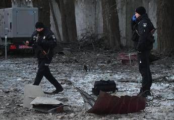 Ucraina polizia Uomo spara vicino a Kiev diversi morti