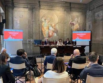 Vasculiti Anca associate studio alto impatto economico e pochi centri Vasculiti Anca associate studio alto impatto economico e pochi centri