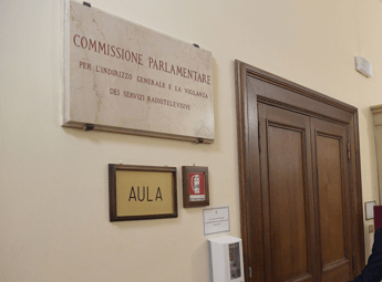Vigilanza Rai ottava fumata nera su presidente. Battute tra commissari Serve un Conclave Vigilanza Rai ottava fumata nera su presidente. Battute tra commissari Serve un Conclave