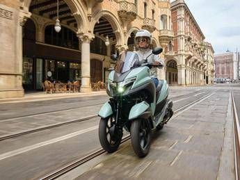 Yamaha Tricity 125 2025 lo scooter urbano a tre ruote che cambia le regole Yamaha Tricity 125 2025 lo scooter urbano a tre ruote che cambia le regole